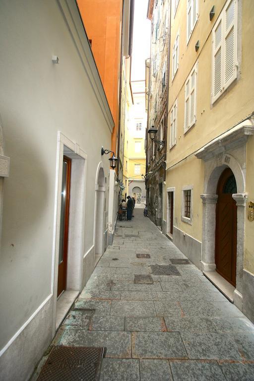 Piazza Grande City Residence Trieste Luaran gambar